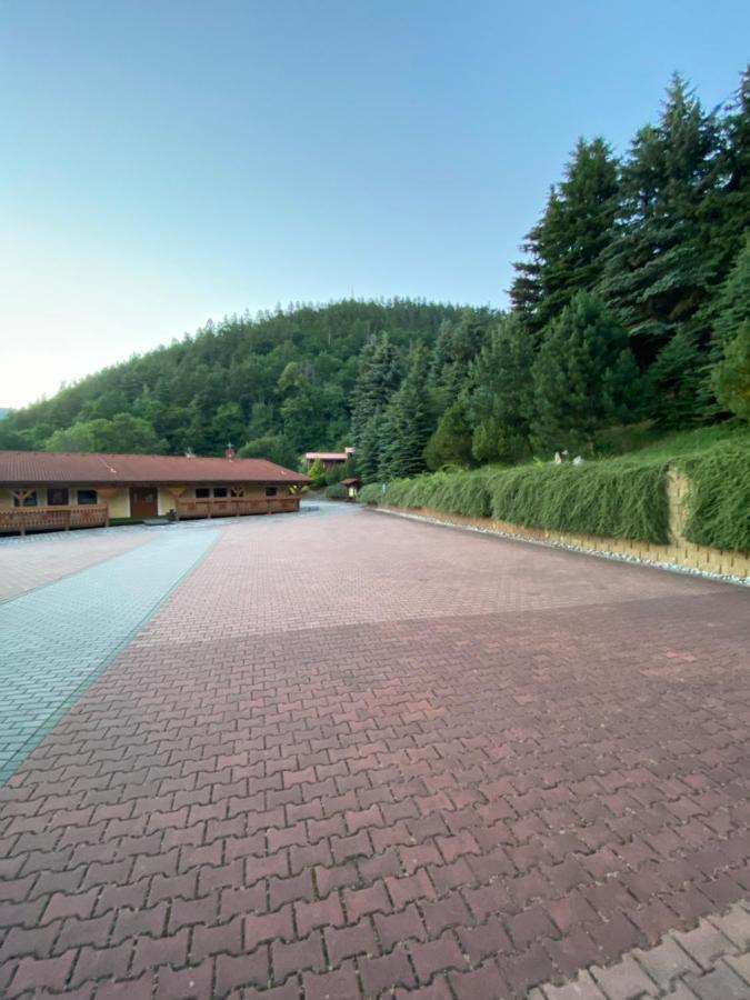 Hotel Selsky Dvur Perštejn Esterno foto