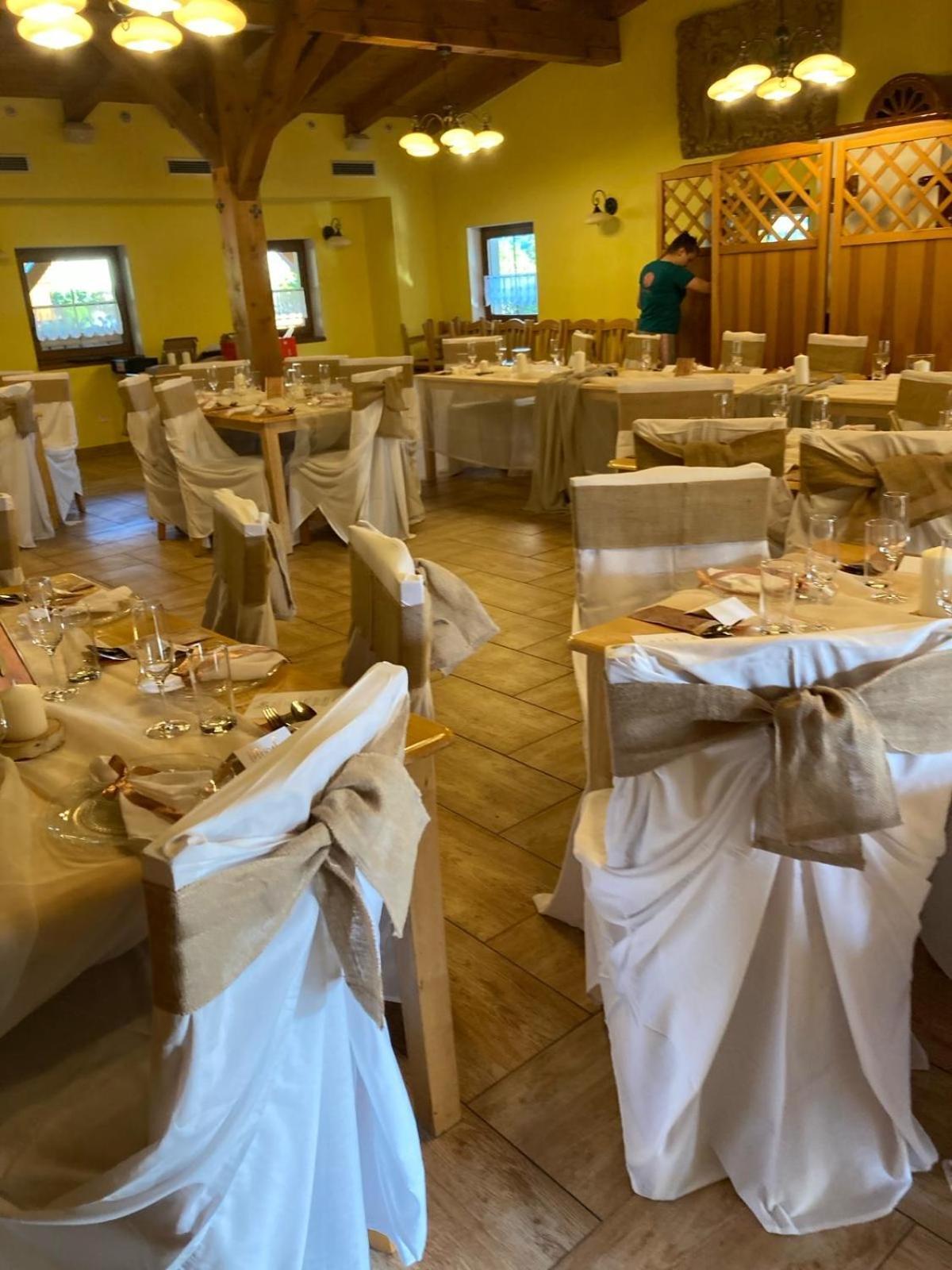 Hotel Selsky Dvur Perštejn Esterno foto